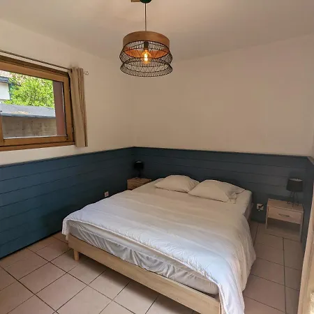 Apartment Superbe Dans La Pinede, Proche Ocean